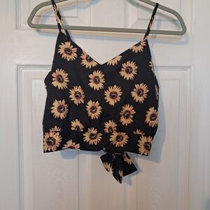 💰Sunflower Print Black Crop Top